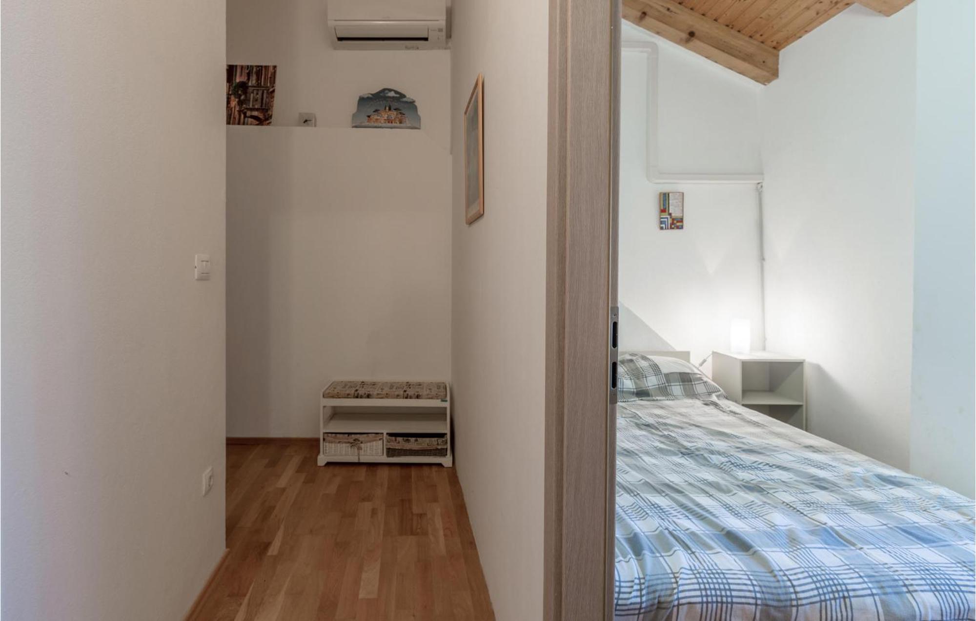 2 Bedroom Stunning Home In Bale Exterior foto