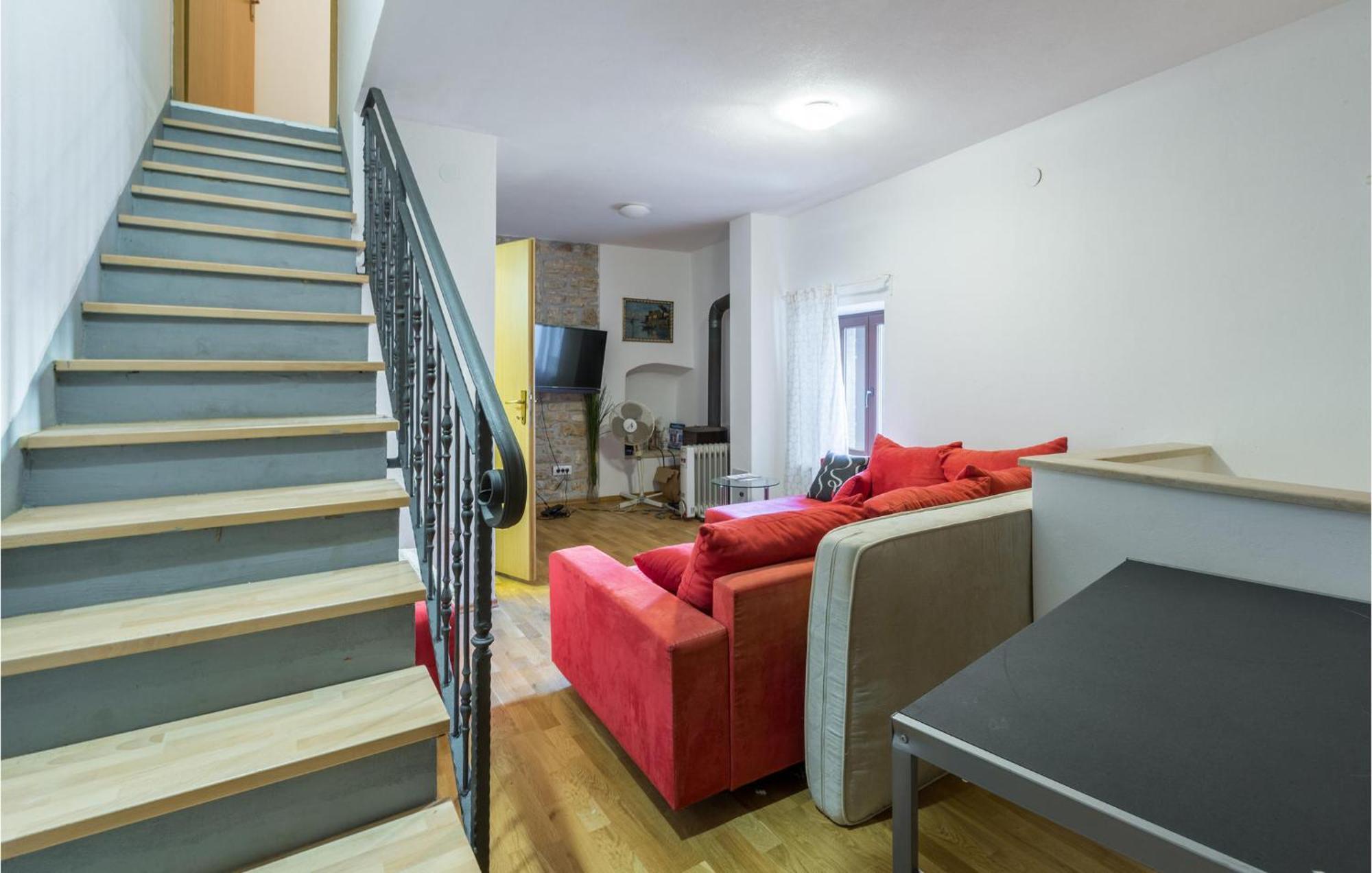 2 Bedroom Stunning Home In Bale Exterior foto